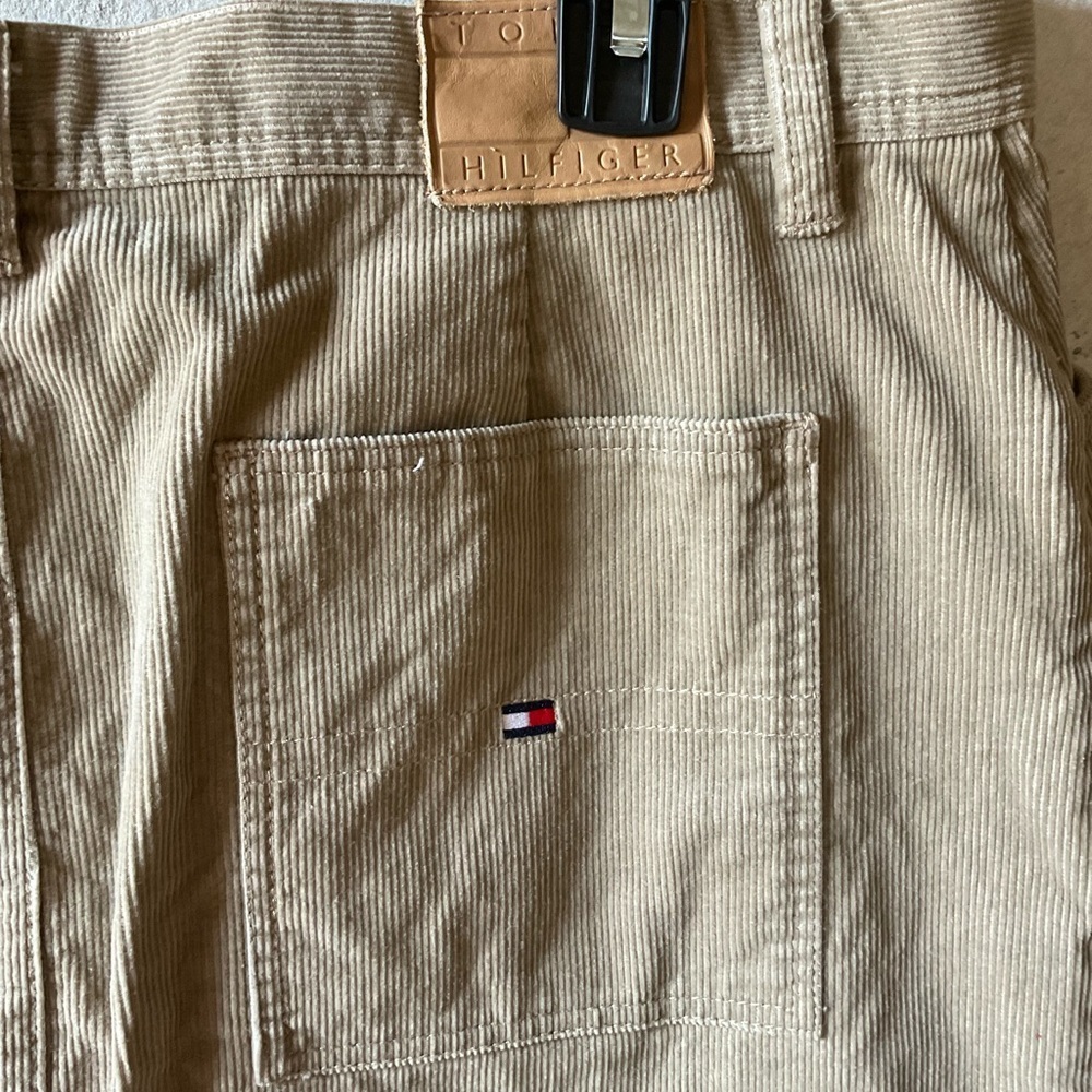 Tommy Hilfiger skirt. Corduroy. Mini. Beige. Size 12. - Picture 4 of 6